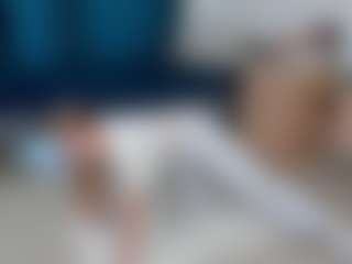 EarthaSnoozy's Live Sex Cam Show