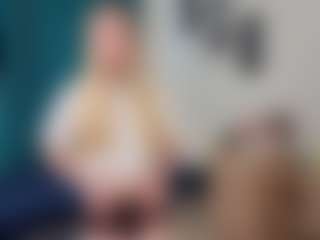 EarthaSnoozy's Live Sex Cam Show