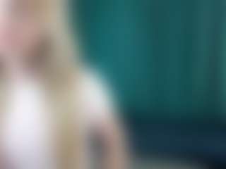 Live cam show with EarthaSnoozy - Facial Piercings on Camiplay Live
