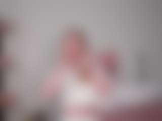 EarthaSnoozy's Live Sex Cam Show