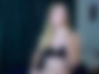Live cam show with EarthaSnoozy - Facial Piercings on live.xheat.ai
