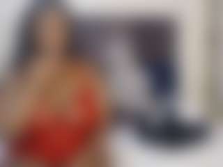 Live cam show with Henessie - Thong on StripNow