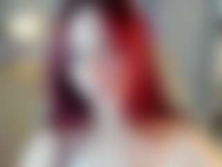 Live cam show with Lara - Petite on Camsoda