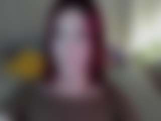Live cam show with Lara - College Teen (18+) on StripNow