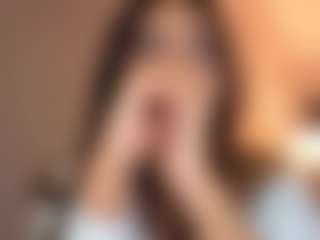 Live cam show with LondaKubiak - Brown Hair on Camsoda