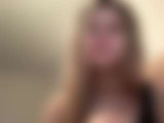 Live cam show with AundreaSaulpaugh - Full Nudity on TottyGirls