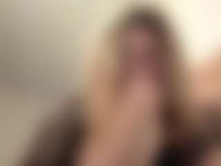 Live cam show with AundreaSaulpaugh - New Hairy Pussy on thefappeningchat.com