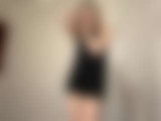 Live cam show with AundreaSaulpaugh - Athletic Blowjob on crypto-cams