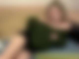 Live cam show with AundreaSaulpaugh - Double Penetration on CamwithHer