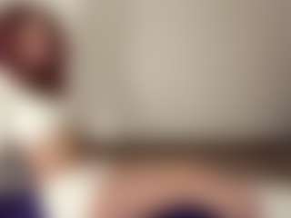 Live cam show with AundreaSaulpaugh - Striptease on Camsoda