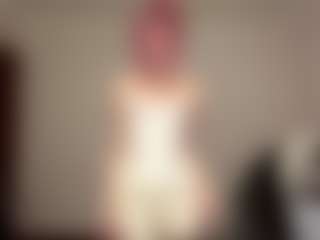 Live cam show with AundreaSaulpaugh - Upskirt on Hubzter Live