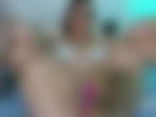 Live cam show with Aurora - Ass Bouncing on SpunkLive
