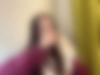 Live cam show with Jennie - New Shaved Pussy on Camsoda