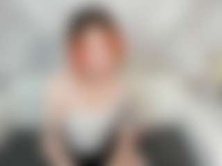 Live cam show with KellyFoss - Small Tits Mature on Livezox