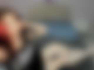 Live cam show with KellyFoss - Curvy Middle Aged on Latina Girls