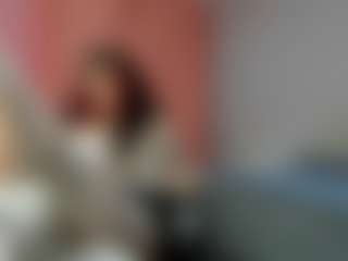 Live cam show with KellyFoss - Brown Hair on Dolls Live