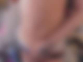 Live cam show with noah-cherry - Brown Eyes on Cam Slut