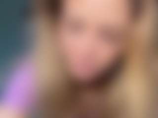 Live cam show with Sayla - Butt Plug on Camsoda
