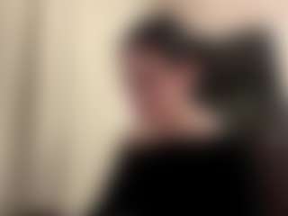 Live cam show with Carolina - New Teen (18+) on CamClone