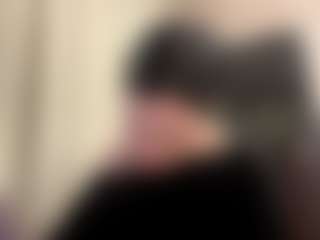 Live cam show with Carolina - College Teen (18+) on Mixed Magazine Live