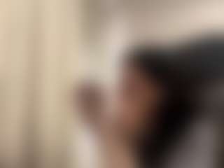 Live cam show with Carolina - Thin on CamwithHer
