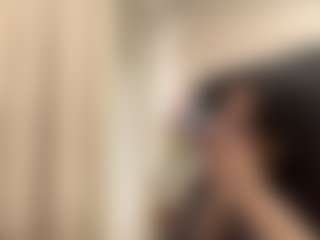 Live cam show with Carolina - Nipple Piercings on Milfs Live