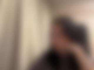 Live cam show with Carolina - New Shaved Pussy on Fling VIP Chat