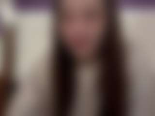 Live cam show with Olivia - Petite Teen (18+) on Milfs Live