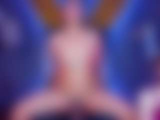 Live cam show with AiikoBdsm - Skinny on thefappeningchat.com