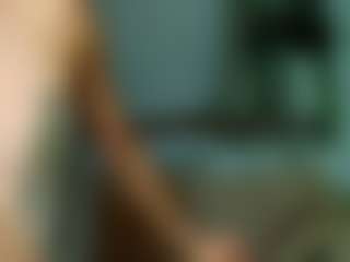 Live cam show with Aurelia-Thorn - Petite Teen (18+) on Camsoda