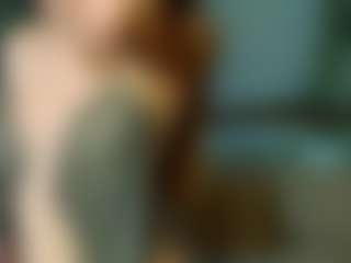 Live cam show with Aurelia-Thorn - Camel Toe on liverealitysex.com