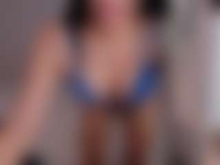 MiaBankss's Live Sex Cam Show
