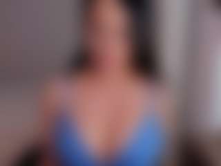 MiaBankss's Live Sex Cam Show