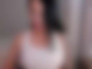 MiaBankss's Live Sex Cam Show