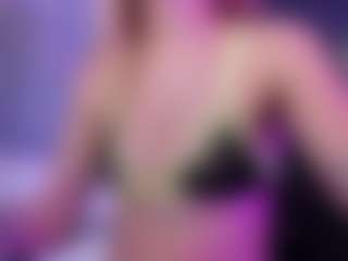 Live cam show with Naia-Bellemont - New Squirt on CamClone