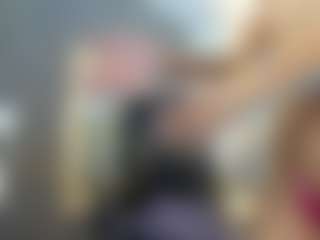 Live cam show with Naia-Bellemont - Small Tits on livesuperchat.net