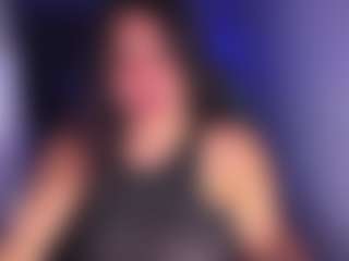 Karlathompson's Live Sex Cam Show