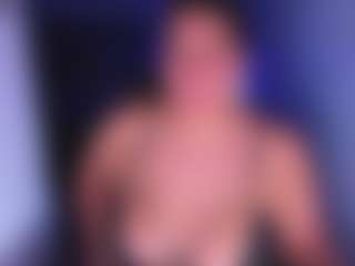 Karlathompson's Live Sex Cam Show