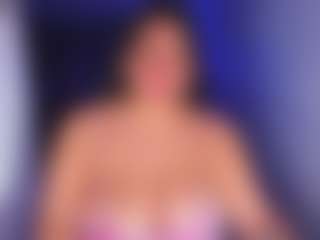 Spettacolo in cam dal vivo con Karlathompson - Domination su Camsoda