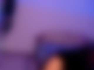 Live cam show with Mialunee - Drinking on eurowanks.com