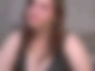 Live cam show with Aliica-Keller - Moaning on Stripli.com
