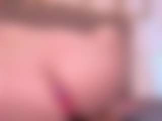 Live cam show with Amandalee1 - Bedroom Asian on Camsoda