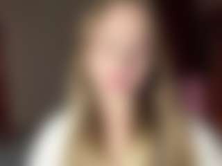 Maelle's Live Sex Cam Show