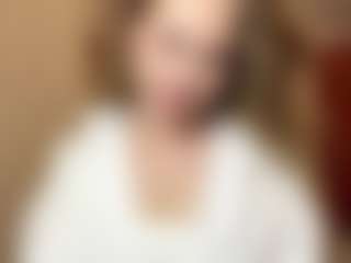 Live cam show with Maelle - New Granny on Camsoda