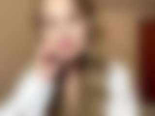 Live cam show with Maelle - New Granny on Camsoda