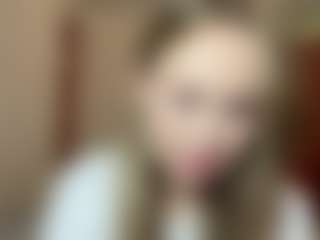 Maelle's Live Sex Cam Show