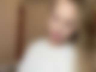 Maelle's Live Sex Cam Show