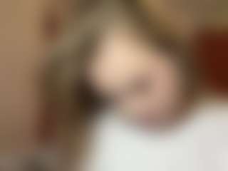 Maelle's Live Sex Cam Show
