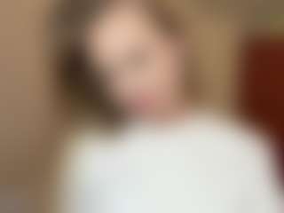 Maelle's Live Sex Cam Show