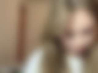 Maelle's Live Sex Cam Show